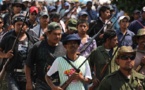 México: las "autodefensas" de Michoacán se resisten a dejar las armas