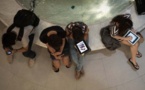 Snowden acusa a Reino Unido de espiar las comunicaciones de cables con fibra óptica