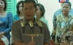 El rey de Camboya indulta al jefe de la oposición 15 días antes de elecciones