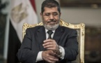 El presidente egipcio derrocado Mohamed Mursi será juzgado por "espionaje"