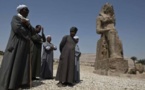 Presentan dos nuevas estatuas gigantes del faraón Amenofis III descubiertas en Luxor