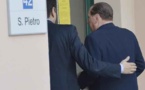 Berlusconi purgó su primera jornada de condena con enfermos de Alzheimer