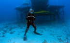 Nieto de Jacques Cousteau vuelve a la superficie tras 31 días de vida submarina