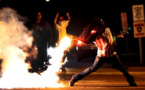 Violentas manifestaciones en Ferguson tras veredicto de caso Brown