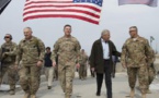 Hagel presume de avances en la lucha contra el EI; Irak pide más ayuda