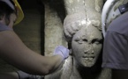 Cinco esqueletos en la misteriosa tumba griega de Amfípolis