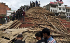 Un terremoto de magnitud 7,9 deja más de 870 muertos en Nepal