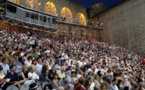 Festival de Aviñón abrió con controvertido "Rey Lear" de Olivier Py