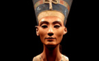 Egiptólogo británico viajará a Luxor para hallar tumba de Nefertiti