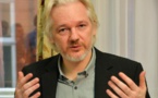 Assange aconseja a los periodistas usar el correo para evitar ser espiados