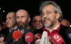 Liberan a periodistas turcos que revelaron entregas de armas a islamistas sirios