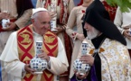 El papa insta en Armenia a acelerar la unidad con las Iglesias orientales