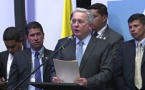 Uribe pide votar "No" en plebiscito por la paz en Colombia